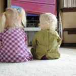 4 Plus Reasons Parents Should Let Kids Watch More TV